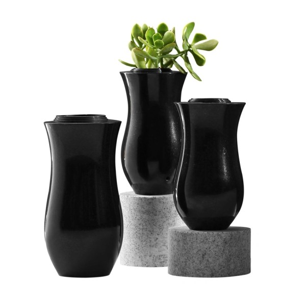 Vase tourné en granit - Simplicité et élégance - Sansone Origine